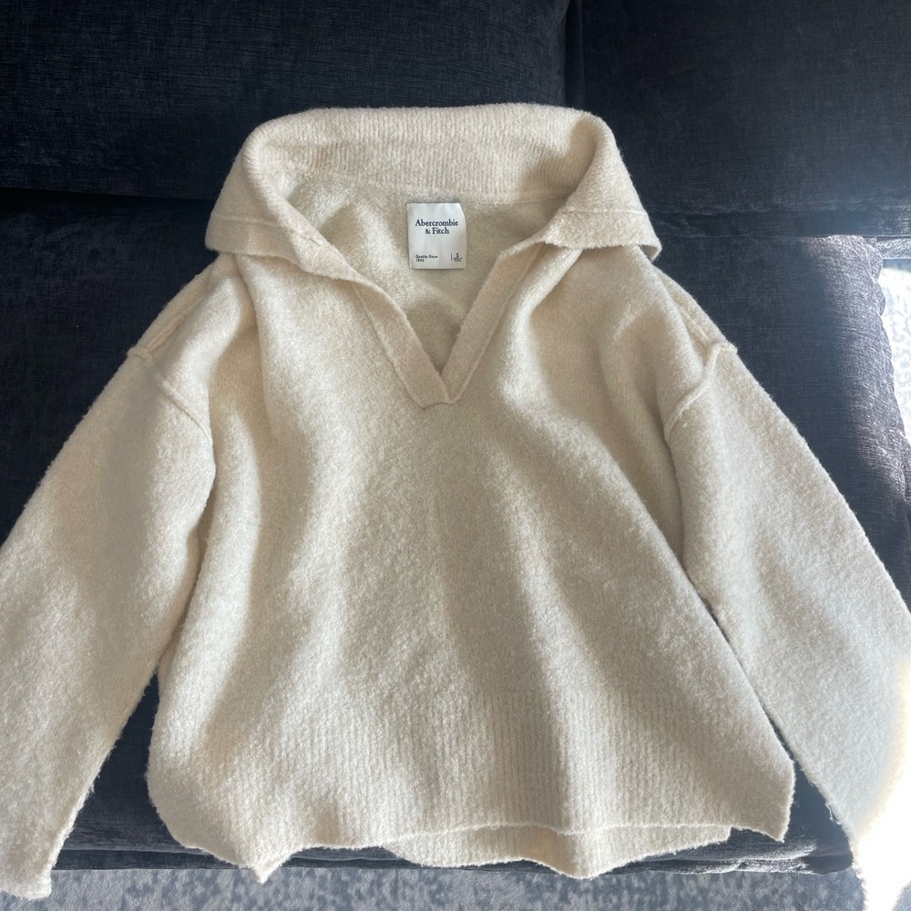 Abercrombie & Fitch Cream V-Neck Collared Sweater